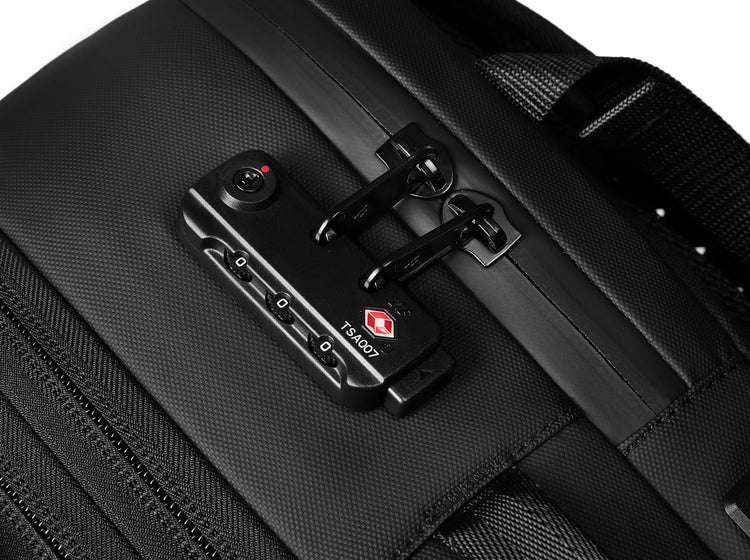 BlackVoyage Aero Essential Vacuum Seal Backpack and Vortex Vacuum Air Pump Bundle and 18LVacuum Bags