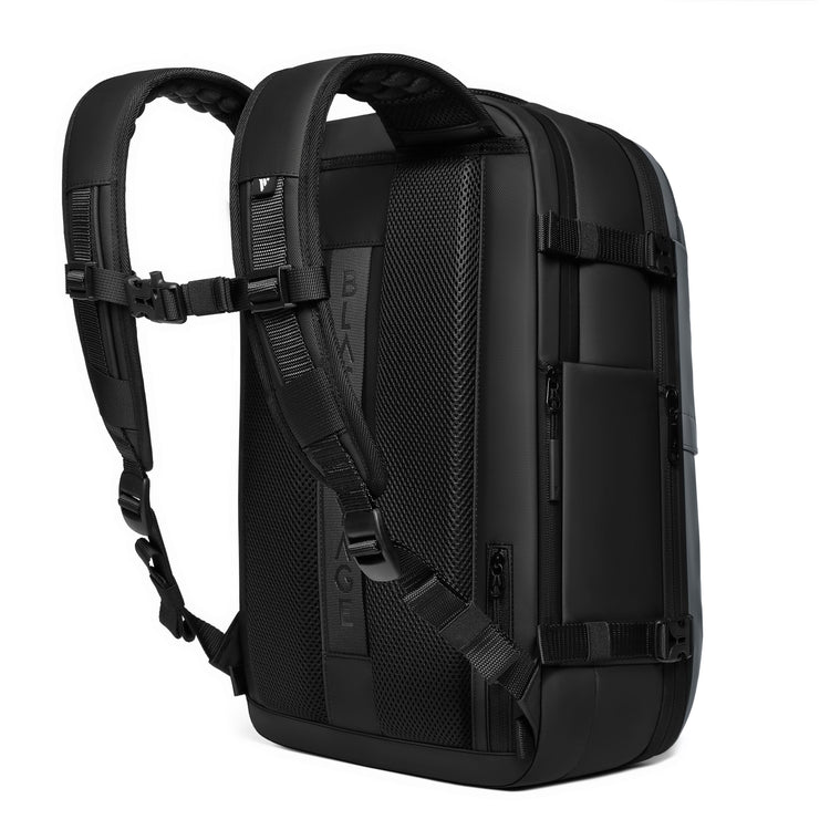 BlackVoyage Aero Essential Vacuum Seal Backpack and Vortex Vacuum Air Pump Bundle and 18LVacuum Bags