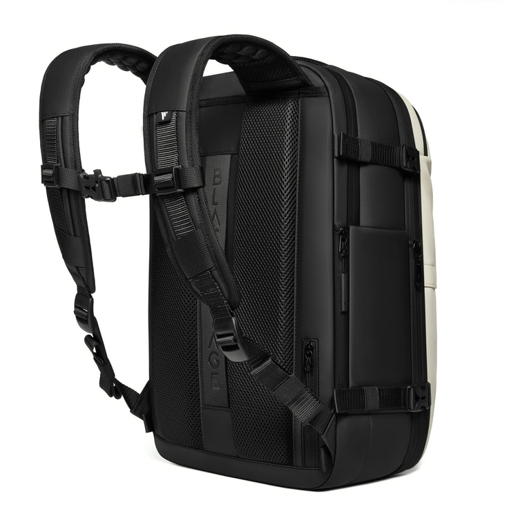 BlackVoyage Aero Essential Vacuum Seal Backpack and Vortex Vacuum Air Pump Bundle and 18LVacuum Bags