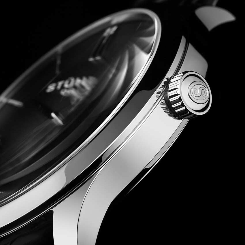 Black Dial / Silver Case / Black Band