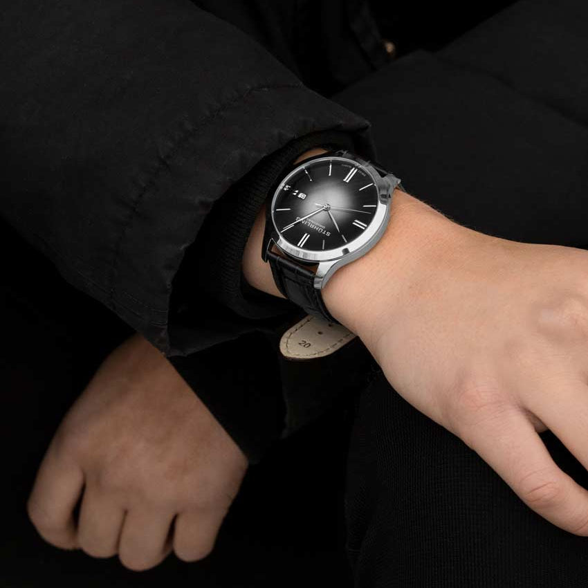 Black Dial / Silver Case / Black Band