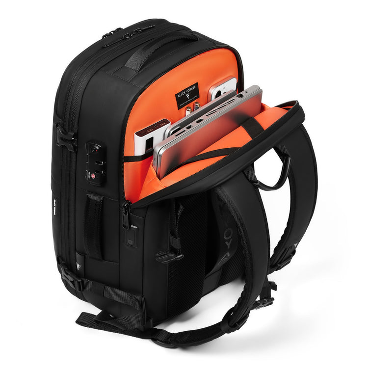 BlackVoyage Aero Essential Vacuum Seal Backpack and Vortex Vacuum Air Pump Bundle and 18LVacuum Bags