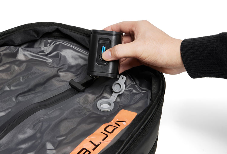 BlackVoyage Aero Essential Vacuum Seal Backpack and Vortex Vacuum Air Pump Bundle and 18LVacuum Bags