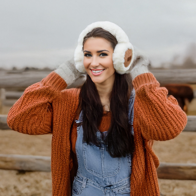 Adjustable Women's Earmuffs