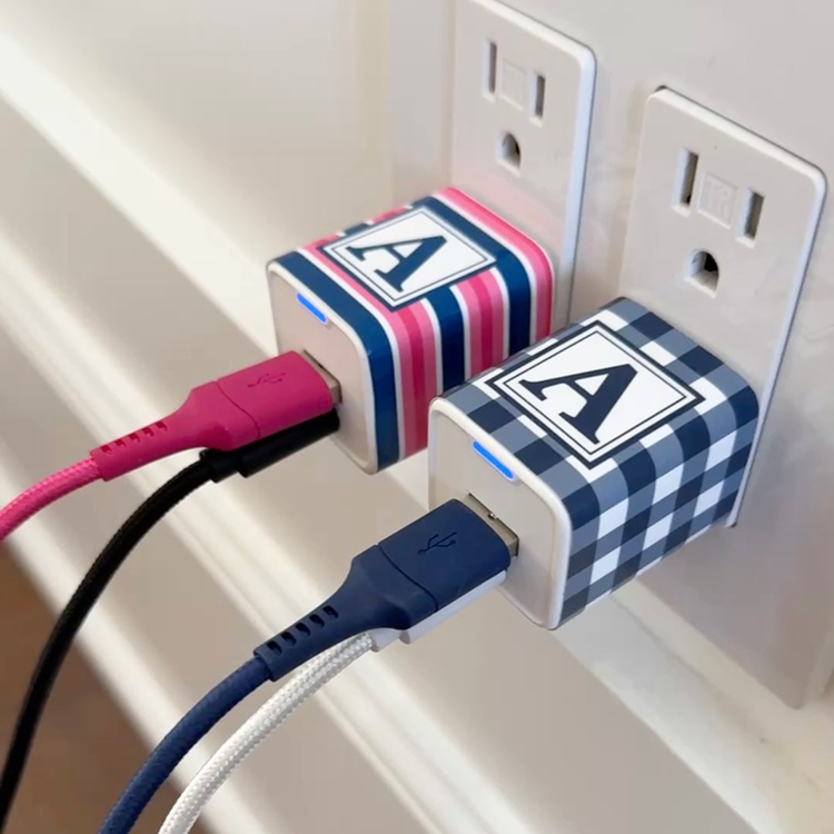 Chic Stripe Dual USB A & USB C 20W Quick Charger Letter Set with Hot Pink Cable