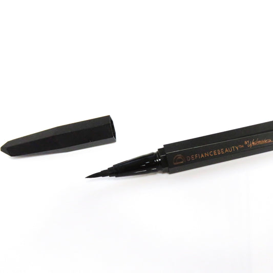 Infinity Liquid Eyeliner in shade Enigma (Carbon Black)