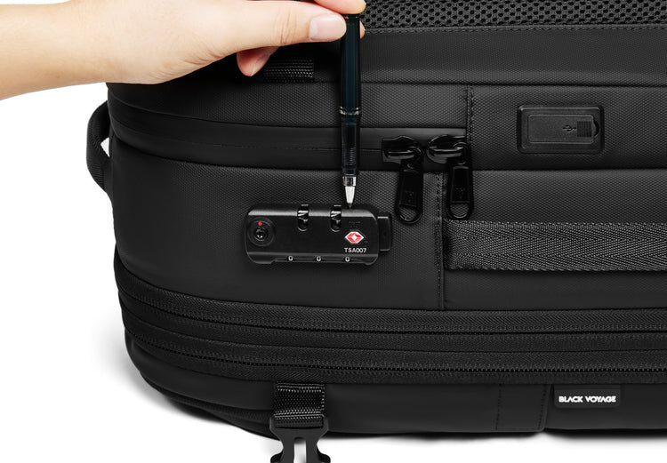 BlackVoyage Aero Essential Vacuum Seal Backpack and Vortex Vacuum Air Pump Bundle and 18LVacuum Bags