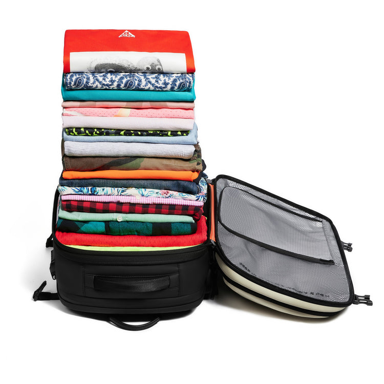 BlackVoyage Aero Essential Vacuum Seal Backpack and Vortex Vacuum Air Pump Bundle and 18LVacuum Bags
