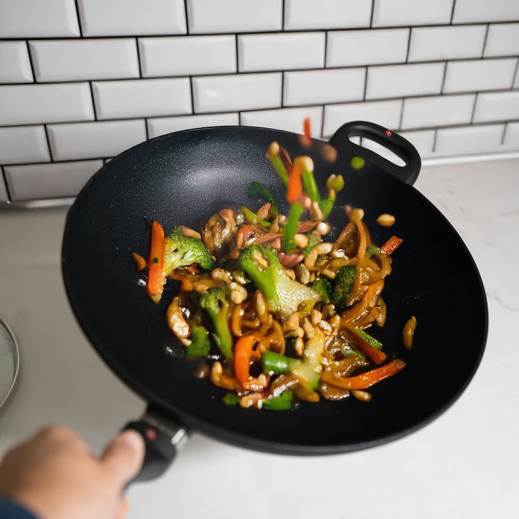 XD Nonstick Wok with Glass Lid