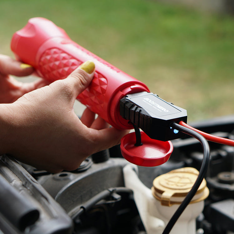 Vehicle Jump Starter, Flashlight & Power Bank