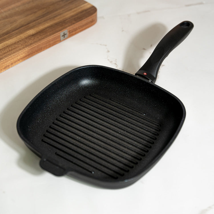 XD Nonstick Square Grill Pan