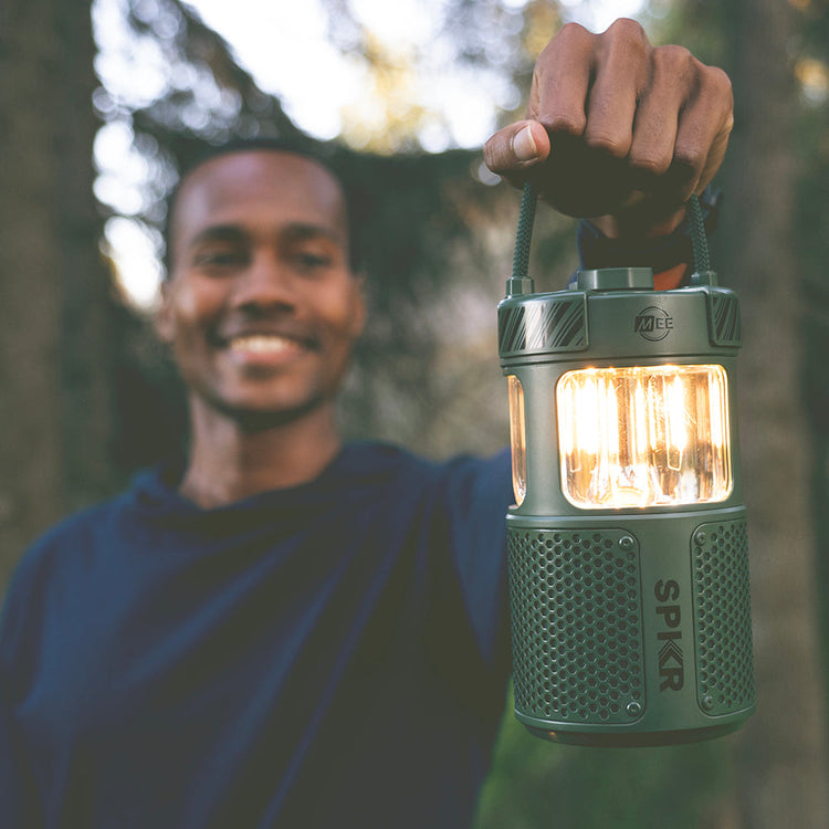 lightSPKR Bluetooth Wireless Speaker with Camping Lantern