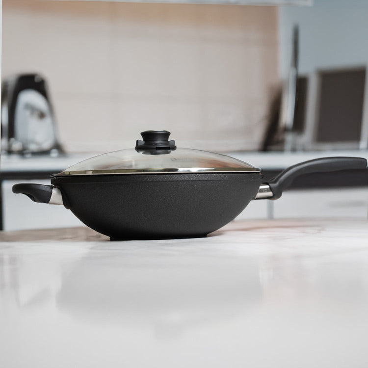 XD Nonstick Wok with Glass Lid