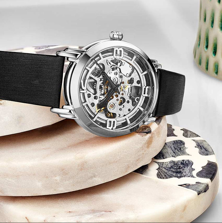 Silver Dial / Silver Case / Black Band