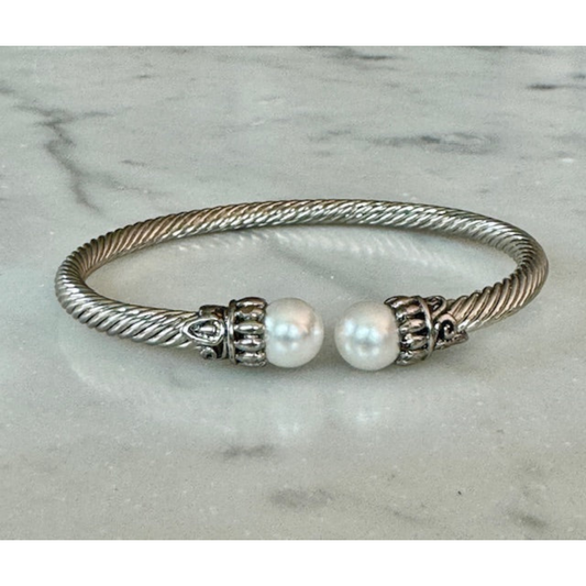 Silver Twist Cuff With White Pearl