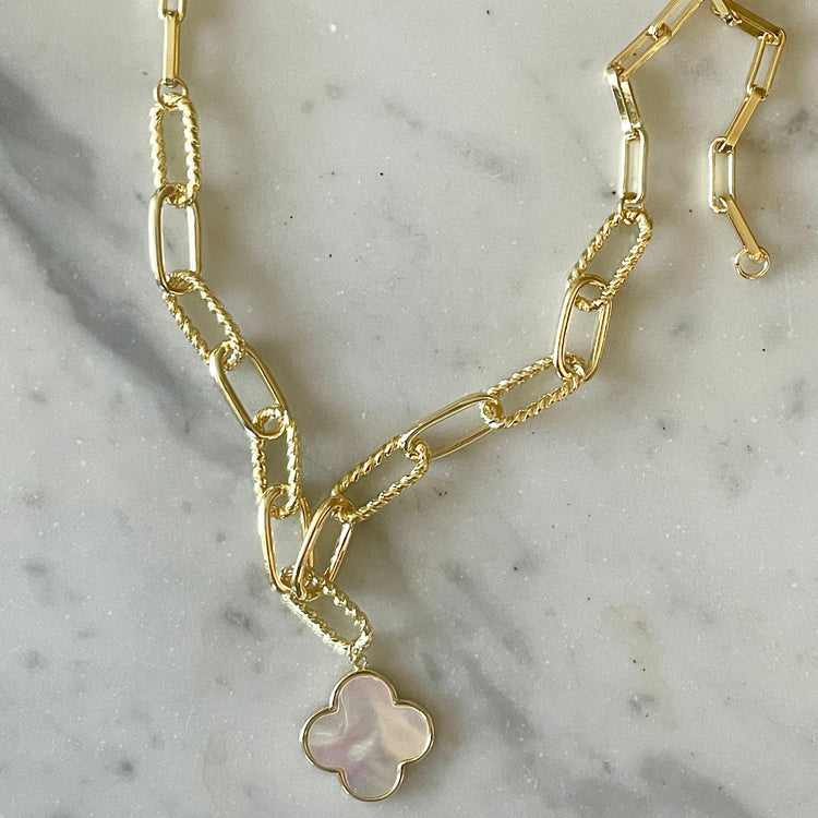 Mother of Pearl Clover on Twisted Link Chain-Gold