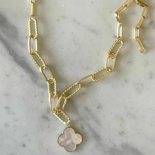 Mother of Pearl Clover on Twisted Link Chain-Gold